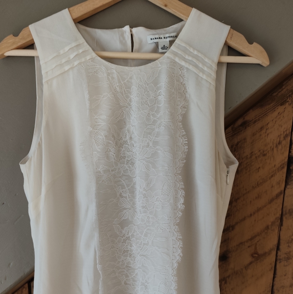 Banana Republic Ivory Sleeveless Lace Top